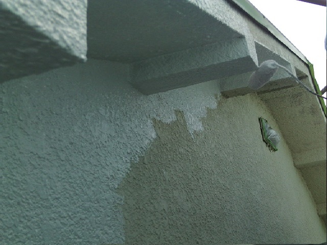 岸和田市吉井町の破風下塗り