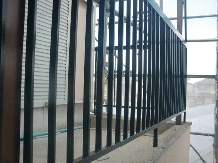 岸和田市極楽寺町で外壁と屋根塗装の雨樋などの塗装