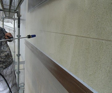 岸和田市真上町の屋根塗装と外壁塗装で高圧洗浄