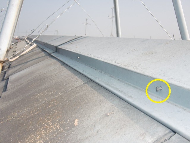 岸和田市八田町で大棟の釘現況