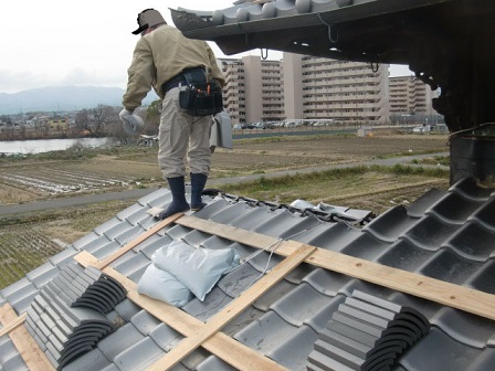 岸和田市東大路町の和瓦の屋根葺き替え工事 8日目