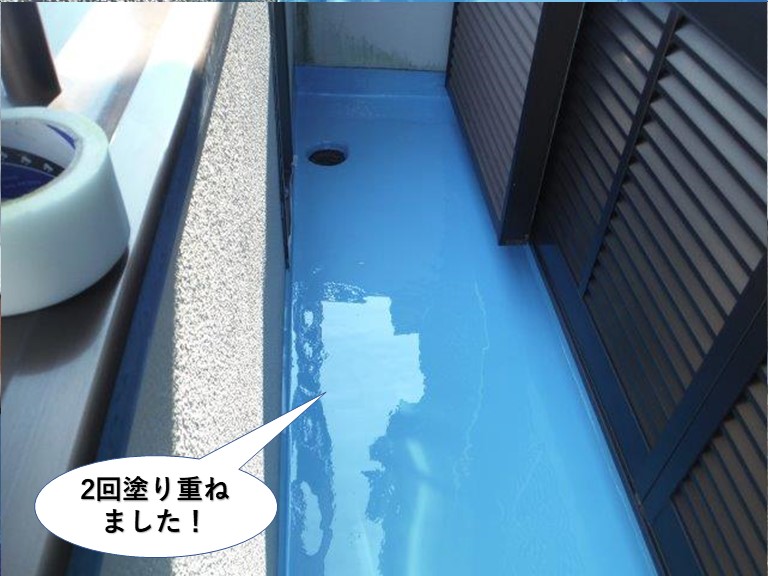 泉南市のベランダにウレタン樹脂を2回塗り重ねました