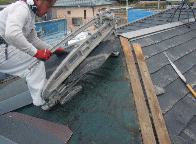 岸和田市尾生町の屋根一部葺き替え