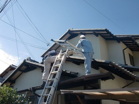 岸和田市天神山町の和瓦の葺き替えで古い瓦撤去