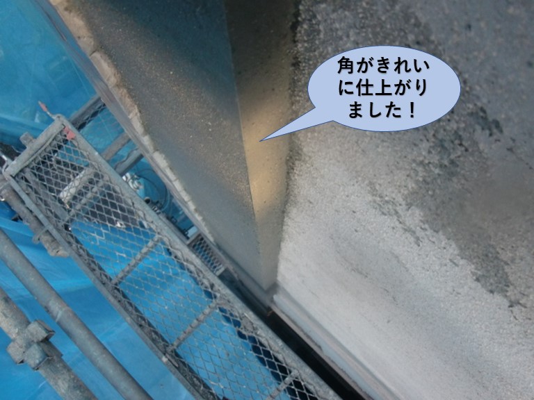 岸和田市のモルタル外壁の角がきれいに仕上がりました！