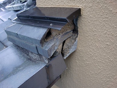 岸和田市春木本町の外壁塗装の足場解体と部分塗装