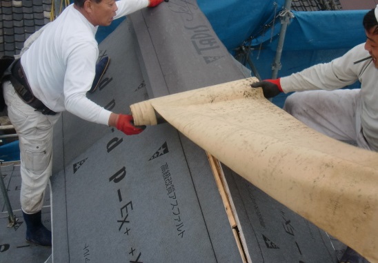 岸和田市春木本町で棟にアスファルトルーフィング