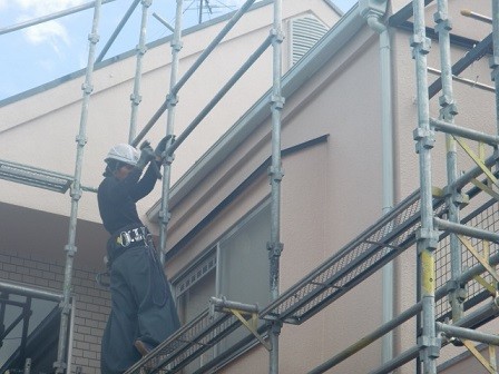 岸和田市極楽寺町の足場撤去と塀の塗装