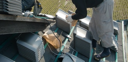 岸和田市東大路町の淡路産特上瓦の屋根の葺き替え