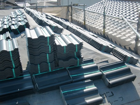 岸和田市土生町で洋瓦(エアルーフフレンチ）の屋根葺き替え