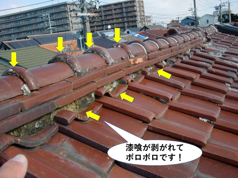 熊取町の漆喰が剥がれてボロボロです