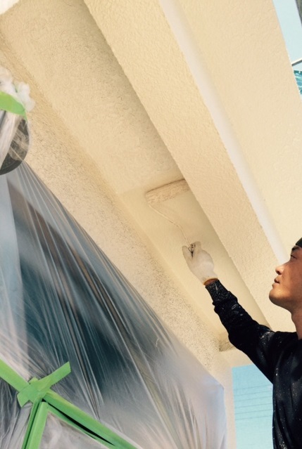 岸和田市春木本町で軒天上塗り