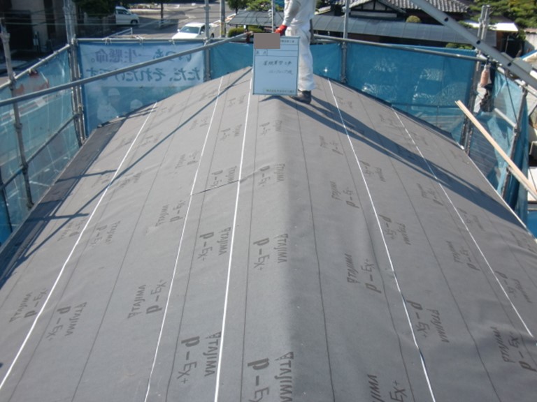 忠岡町の屋根のルーフィング敷