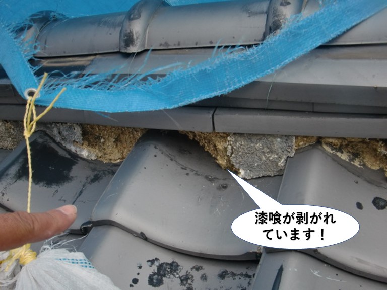 貝塚市の漆喰が剥がれています