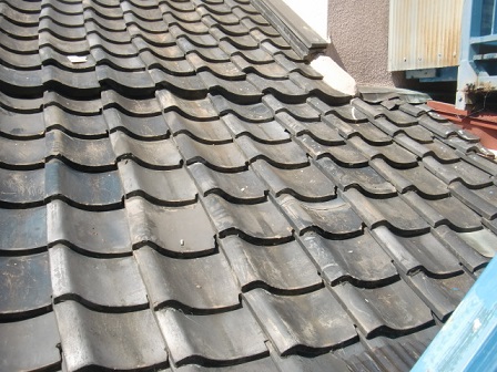 岸和田市大町でスレート瓦への屋根葺き替え工事
