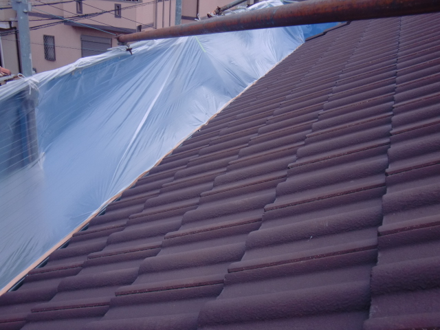 岸和田市西ノ内町の屋根を養生