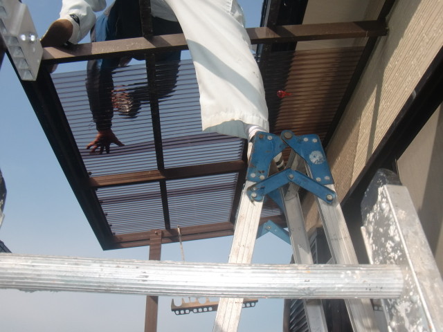 岸和田市吉井町波板張替工事