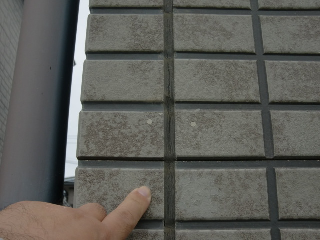 岸和田市尾生町の外壁コーキング現況