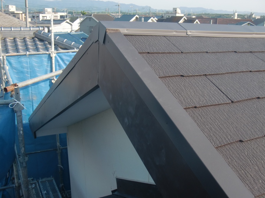 岸和田市土生町の屋根にガルバリウム鋼板設置完了