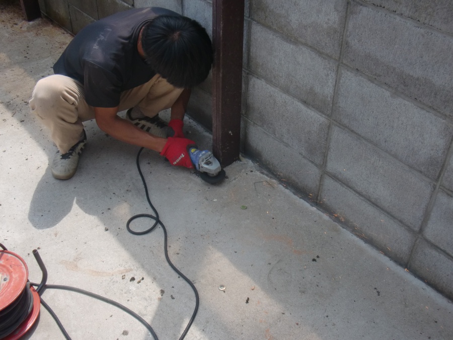 岸和田市土生町のテラス屋根の柱撤去