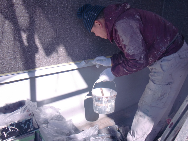 岸和田市包近町の土台水切り塗装