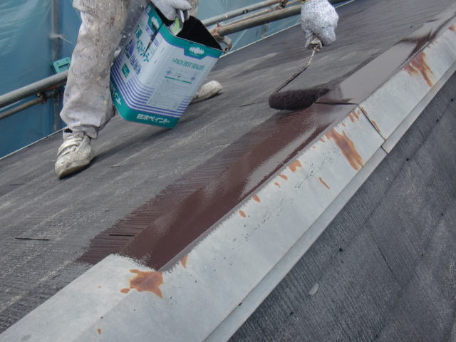 岸和田市下松町の屋根中塗り