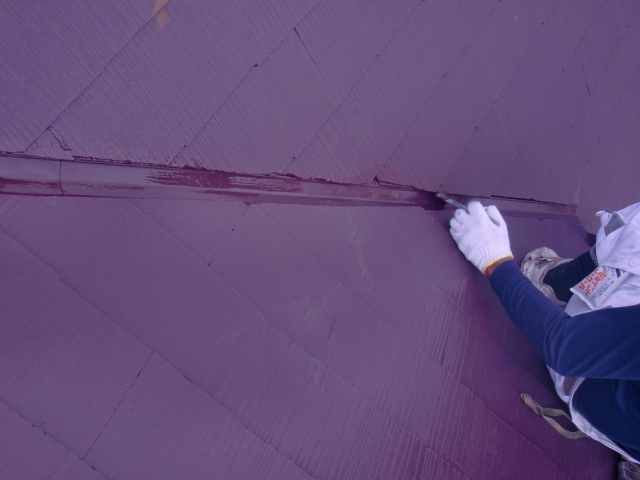 岸和田市包近町の屋根の谷樋塗装