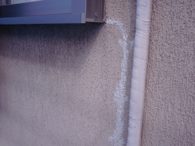 岸和田市西之内町の外壁パネルのクラック・浮き補修完了