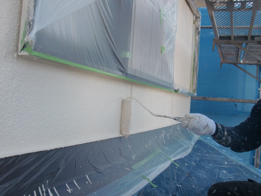 岸和田市土生町の外壁塗装の上塗り