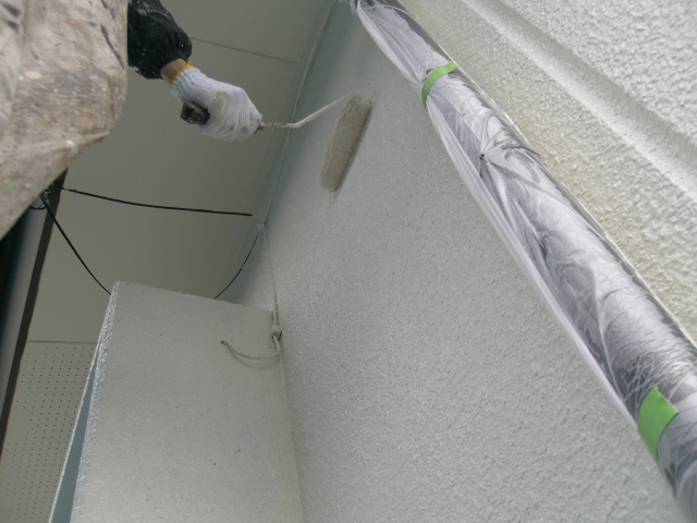 岸和田市天神山町の外壁塗装上塗り