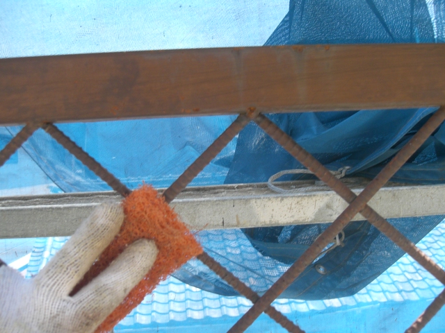 岸和田市春木本町でベランダの柵塗装