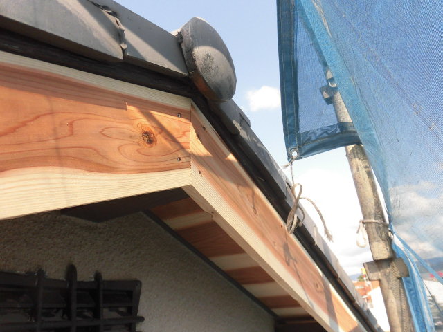 貝塚市永吉で破風板取替完了