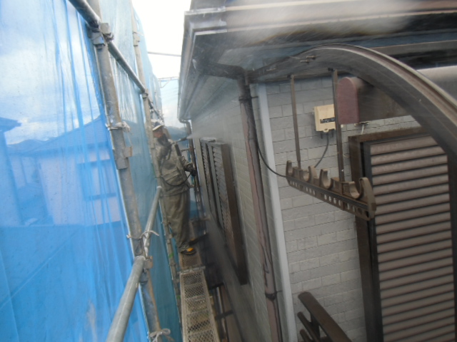 岸和田市尾生町の外壁高圧洗浄