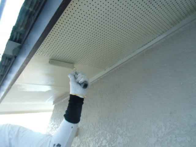 岸和田市天神山町の軒天井塗装
