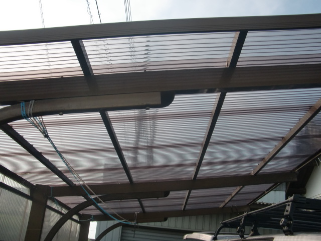 岸和田市のカーポートの波板張替え