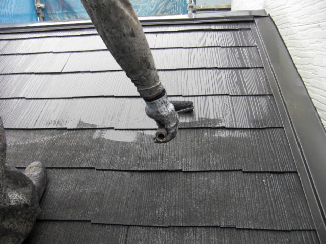 岸和田市三田町の屋根中塗り