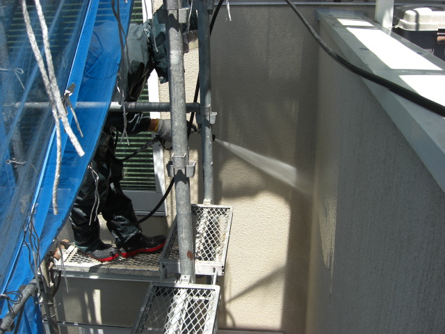 貝塚市半田の外壁高圧洗浄