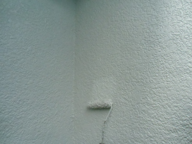 岸和田市岡山町の外壁塗装上塗り