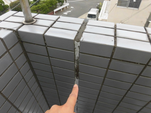 貝塚市石才のタイルの目地現況