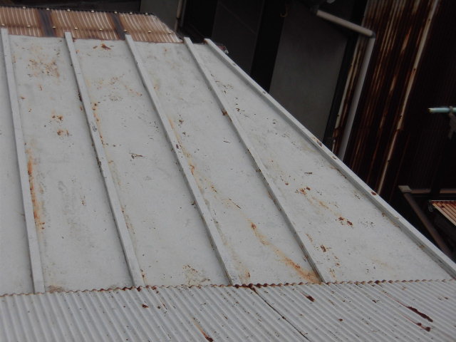 大阪市東住吉区のトタン屋根現況