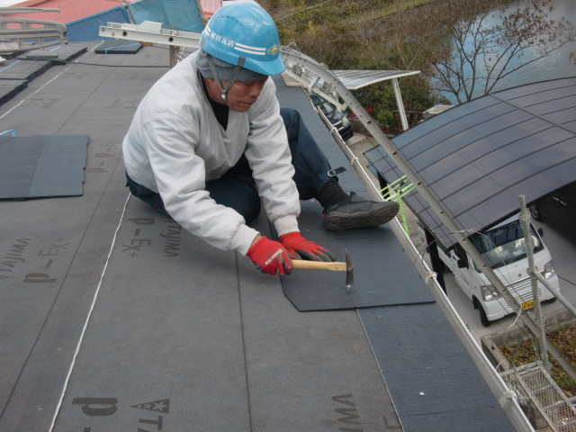 岸和田市のコロニアルクアッド固定中