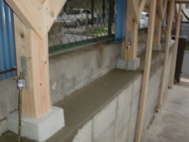 阪南市の劣化したカーポートの柱入替完了