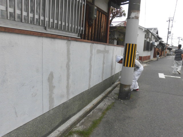 泉北郡忠岡町の塀のクラック補修