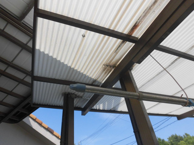 岸和田市西之内町のカーポートの塩ビ製の波板現調