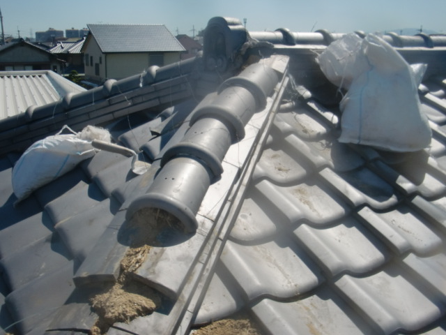 忠岡町で台風被害で瓦が落下工事前