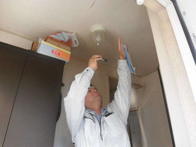 岸和田市池尻町の雨漏り調査