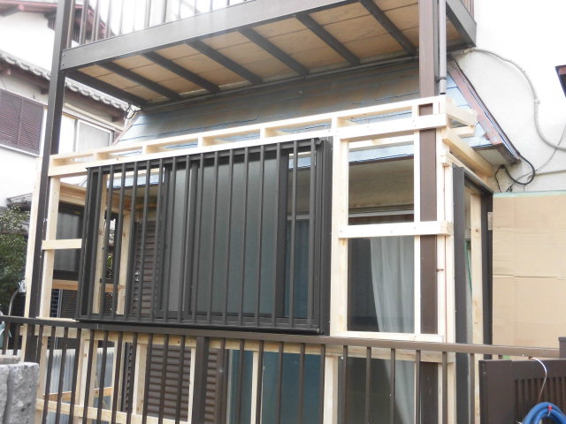 岸和田市土生町の面格子付の窓