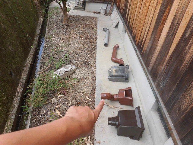 岸和田市U様邸の雨樋交換工事のご提案内容