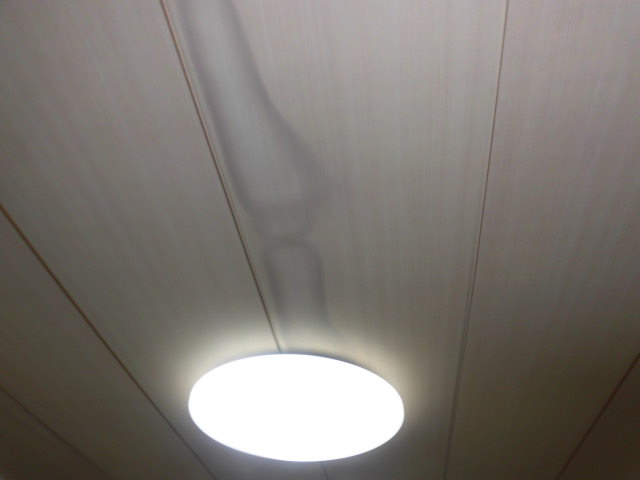 岸和田市の雨漏り跡