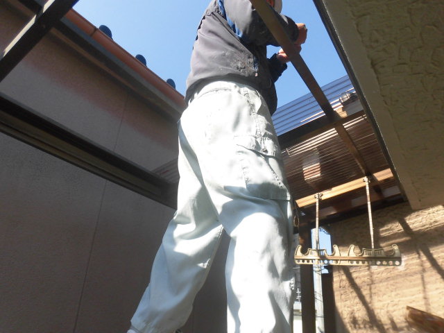 岸和田市北町のポリカの波板張り